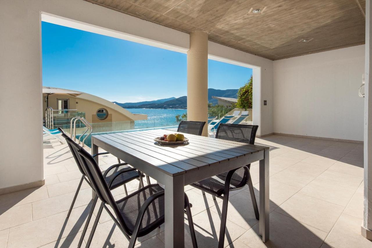 Villa Evian Palaiontsiflikion Exterior foto